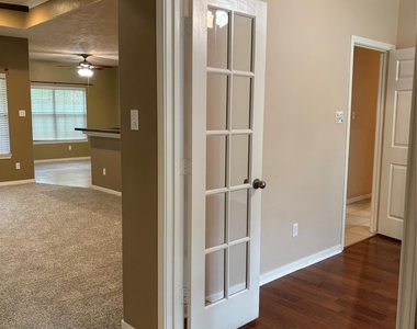 3238 Glenforest Drive - Photo Thumbnail 3