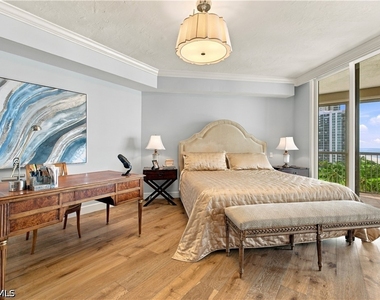 4951 Gulf Shore Boulevard N - Photo Thumbnail 11