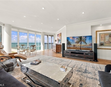 4951 Gulf Shore Boulevard N - Photo Thumbnail 8