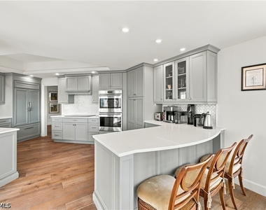 4951 Gulf Shore Boulevard N - Photo Thumbnail 18