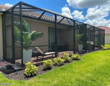 2084 Wellington Street - Photo Thumbnail 14