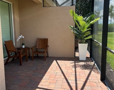 2084 Wellington Street - Photo Thumbnail 11