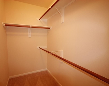 1718 Claremont Garden Circle - Photo Thumbnail 9