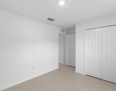 17244 Cantu Court - Photo Thumbnail 14