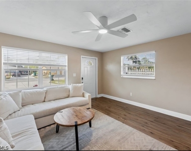 4203 Rose Avenue - Photo Thumbnail 4