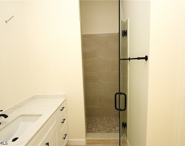 1042 Mainsail Drive - Photo Thumbnail 14