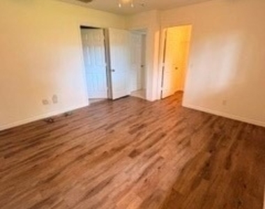 8462 Trillium Road - Photo Thumbnail 13