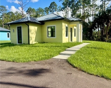 3144 10th Avenue Ne - Photo Thumbnail 2