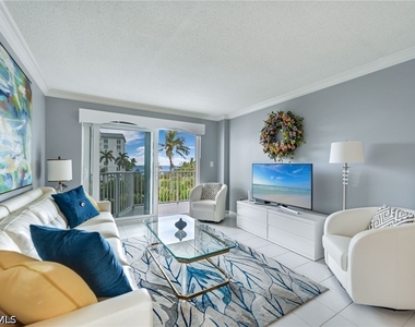1300 Gulf Shore Boulevard N - Photo Thumbnail 2