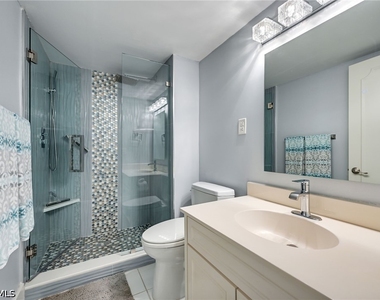 1300 Gulf Shore Boulevard N - Photo Thumbnail 17