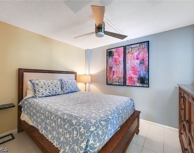 1300 Gulf Shore Boulevard N - Photo Thumbnail 18