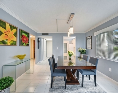 1300 Gulf Shore Boulevard N - Photo Thumbnail 8