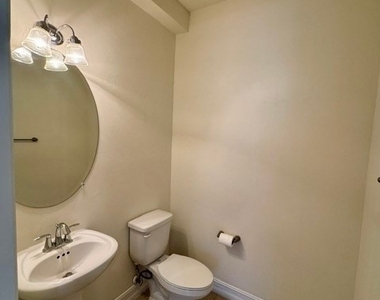 7792 Bristol Circle - Photo Thumbnail 9