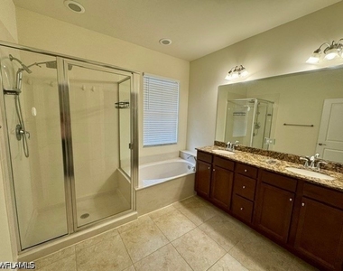 7792 Bristol Circle - Photo Thumbnail 13