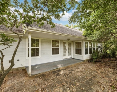 910 Country Place Blvd - Photo Thumbnail 23