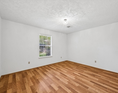 910 Country Place Blvd - Photo Thumbnail 9
