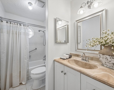 910 Country Place Blvd - Photo Thumbnail 11