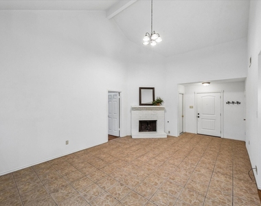 910 Country Place Blvd - Photo Thumbnail 8
