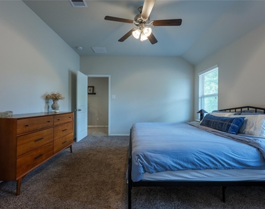 12702 City Garden Place - Photo Thumbnail 9