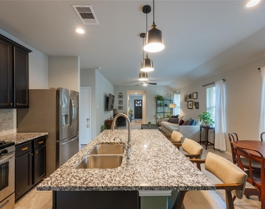 12702 City Garden Place - Photo Thumbnail 6