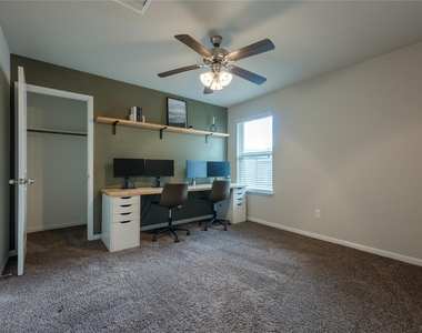 12702 City Garden Place - Photo Thumbnail 16