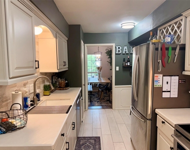357 N Post Oak Lane - Photo Thumbnail 5