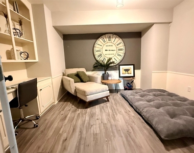 357 N Post Oak Lane - Photo Thumbnail 19