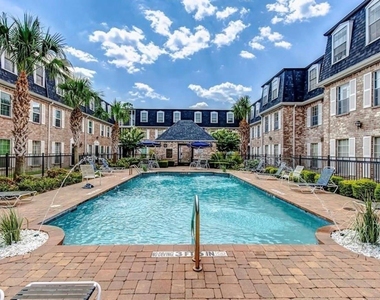 357 N Post Oak Lane - Photo Thumbnail 22