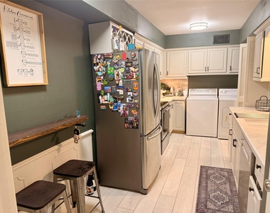357 N Post Oak Lane - Photo Thumbnail 6