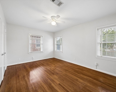 2327 Swift Boulevard - Photo Thumbnail 14