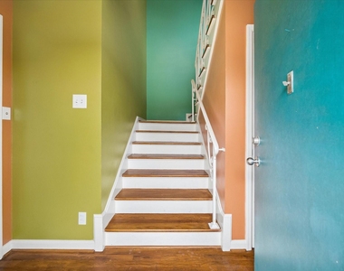 2327 Swift Boulevard - Photo Thumbnail 2