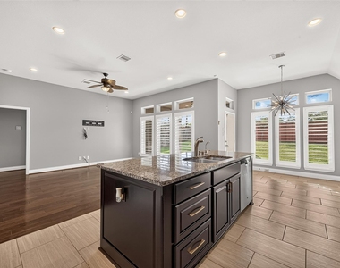 2608 Mountain Sage Drive - Photo Thumbnail 18