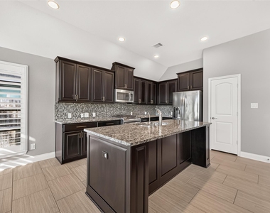 2608 Mountain Sage Drive - Photo Thumbnail 15
