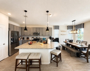 5434 Rose Trellis Street - Photo Thumbnail 5