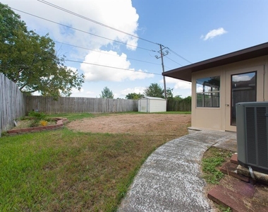 16031 Windom Drive - Photo Thumbnail 16
