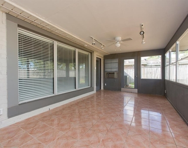 16031 Windom Drive - Photo Thumbnail 14