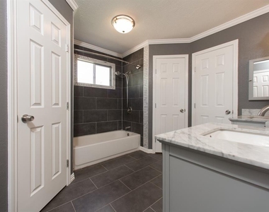 16031 Windom Drive - Photo Thumbnail 8