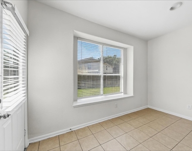 4702 Sebastopol Drive - Photo Thumbnail 3