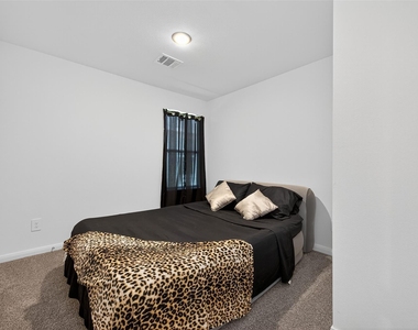 16854 N Marie Village Drive - Photo Thumbnail 4
