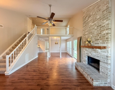 3543 Duncaster Drive - Photo Thumbnail 7