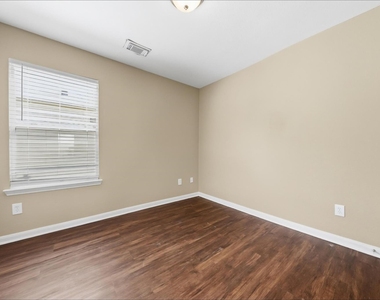 29507 Legends Stone Drive - Photo Thumbnail 10