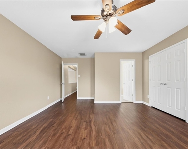 29507 Legends Stone Drive - Photo Thumbnail 7
