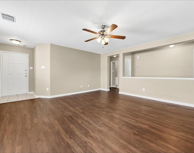 29507 Legends Stone Drive - Photo Thumbnail 4