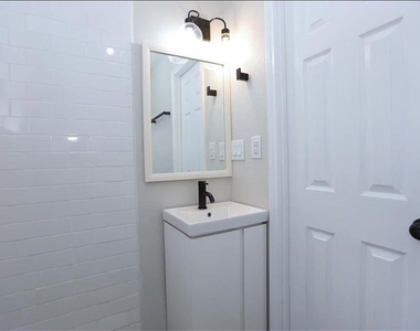 5917 1/2 Sherman Street - Photo Thumbnail 9