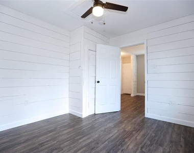 5917 1/2 Sherman Street - Photo Thumbnail 8