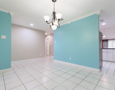 20103 Fort Stanton Drive - Photo Thumbnail 4