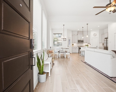 21122 Medina River Drive - Photo Thumbnail 15