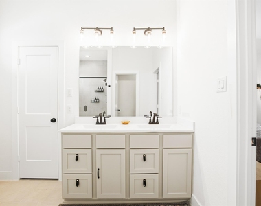 21122 Medina River Drive - Photo Thumbnail 25