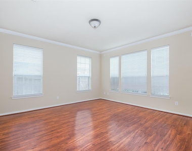 26114 Sandersgate Lane - Photo Thumbnail 3