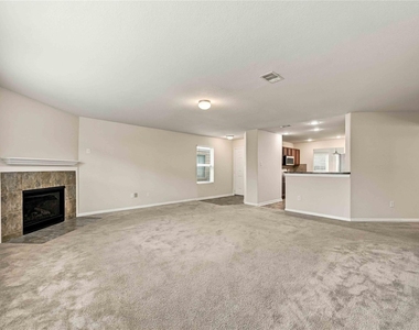 7402 Fox Cove Trail - Photo Thumbnail 4